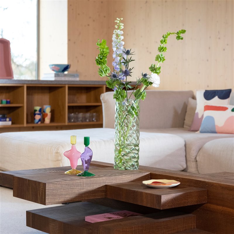 Vase vert twisté