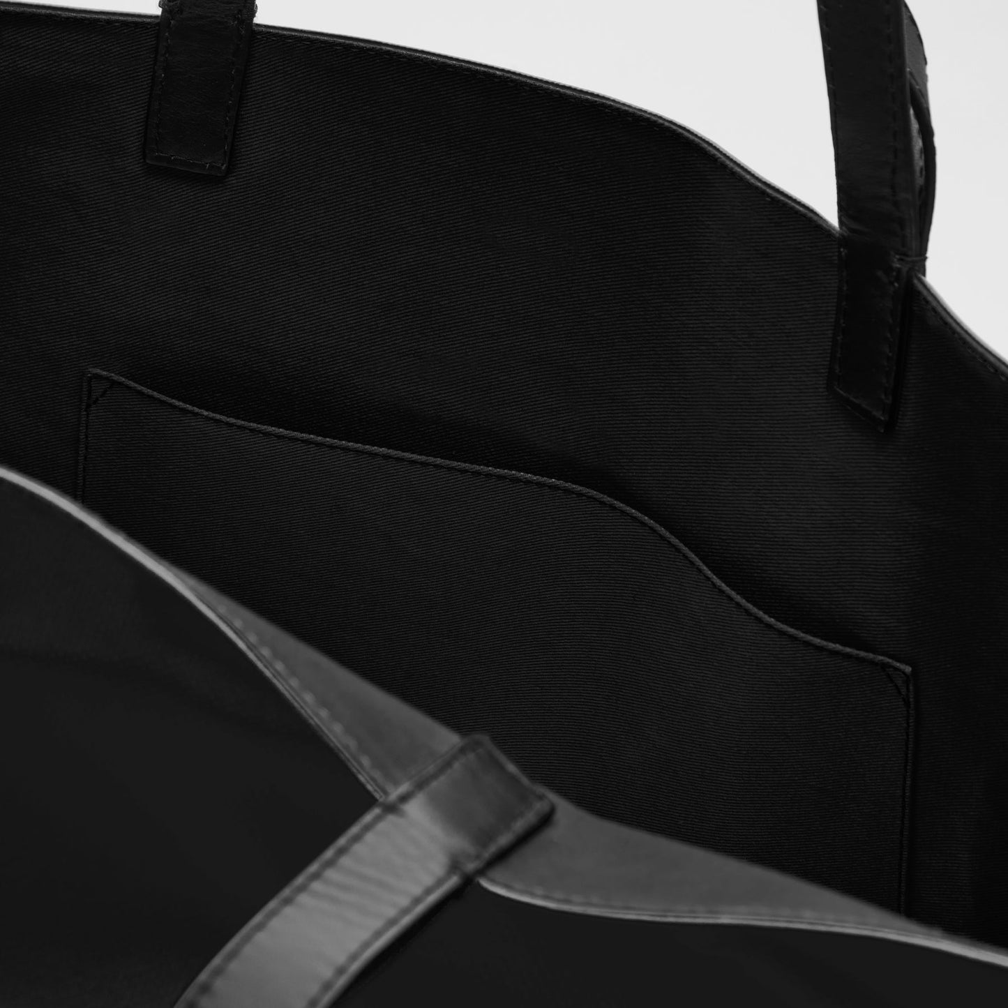 Le pratique de CAHU Noir Medium