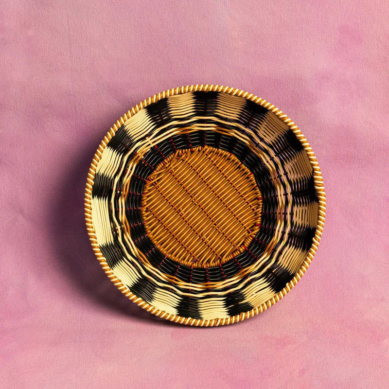 Panière noire et crème